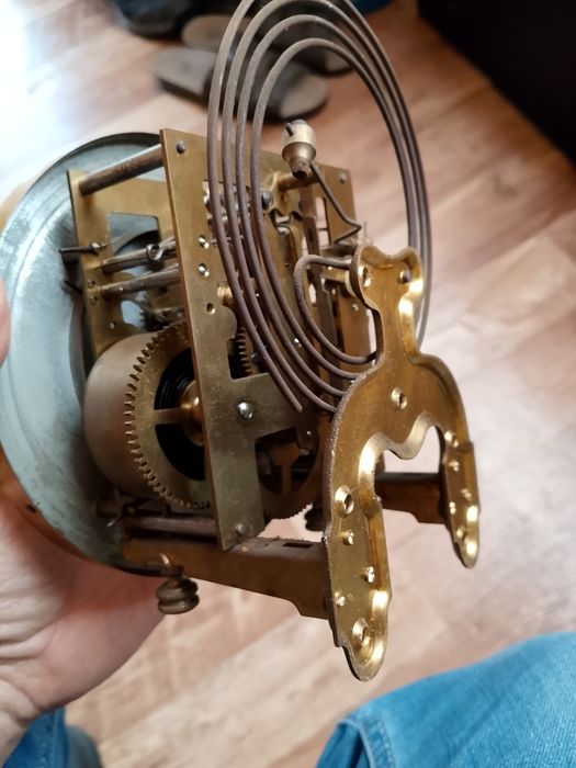 Mechanizm sygnowany Junghans