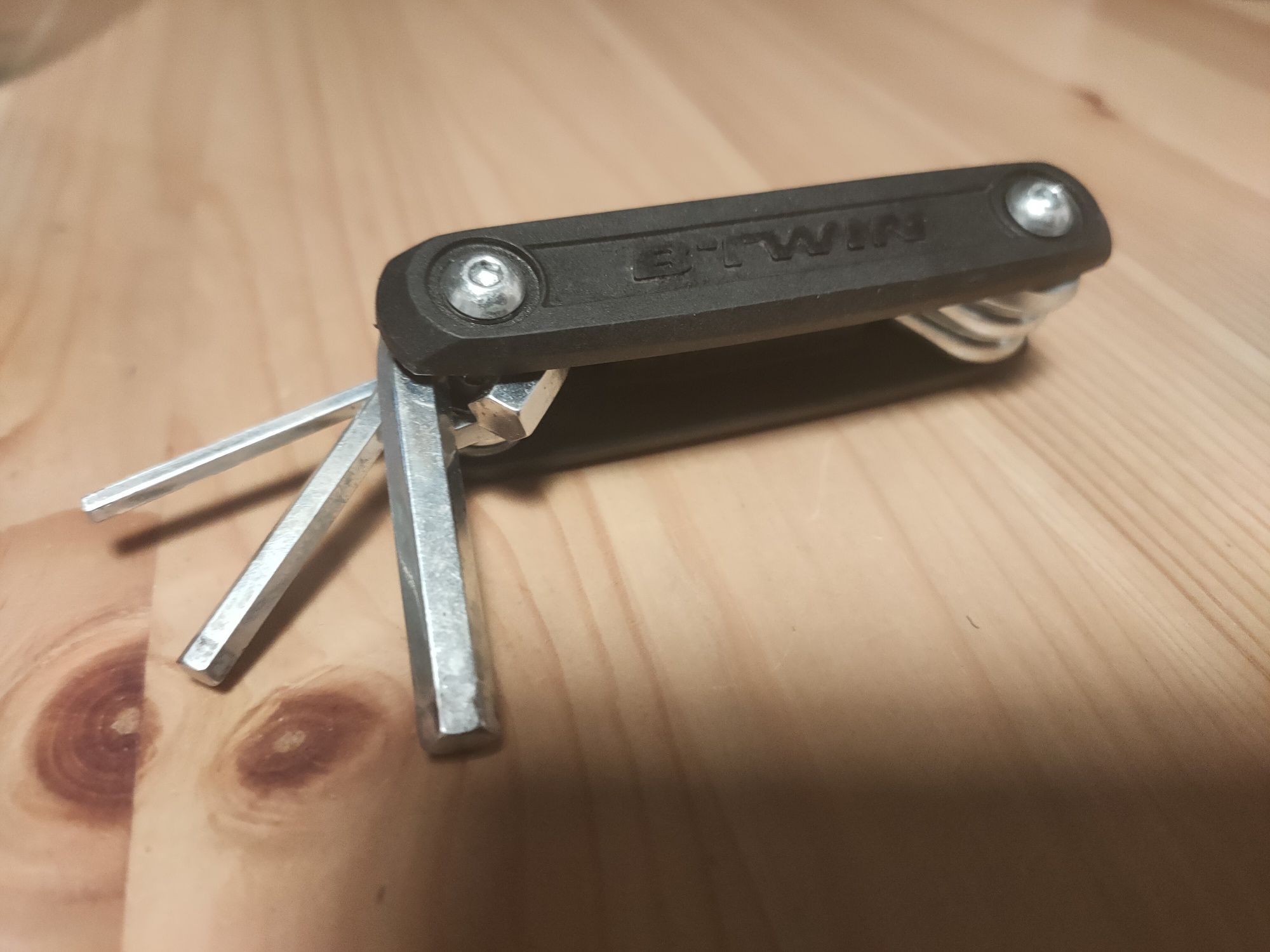 Multitool Btwin klucz wielofunkcyjny