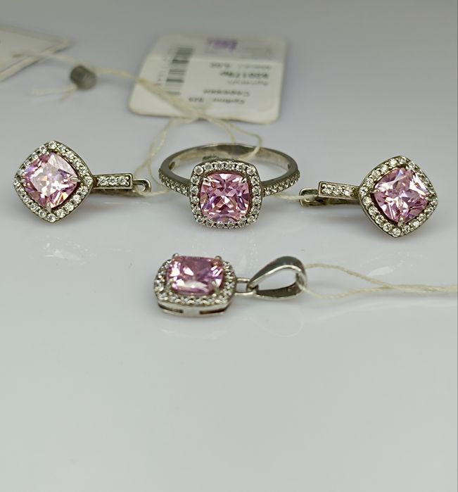 Серебряный набор 925 пробы новый серьги, кольцо и кулон