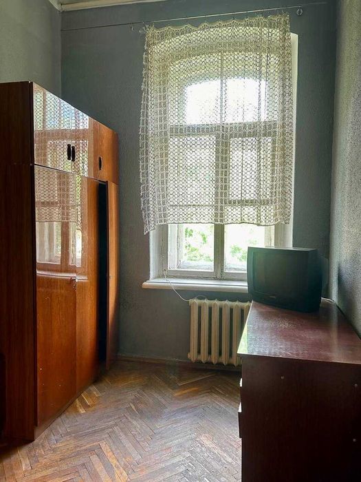 Продам 2-к.кв. по вул.Дубенська