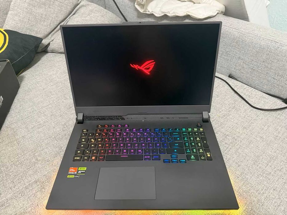 Asus rog strix G713P