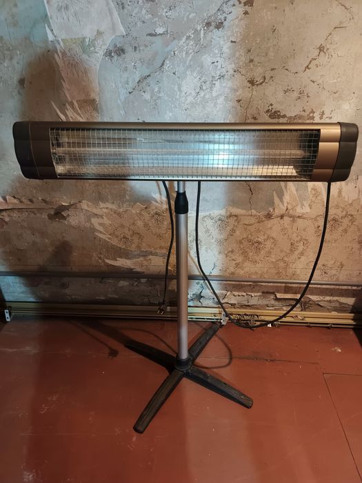 Обігрівач з ніжкою UFO L/30 2900-3200w