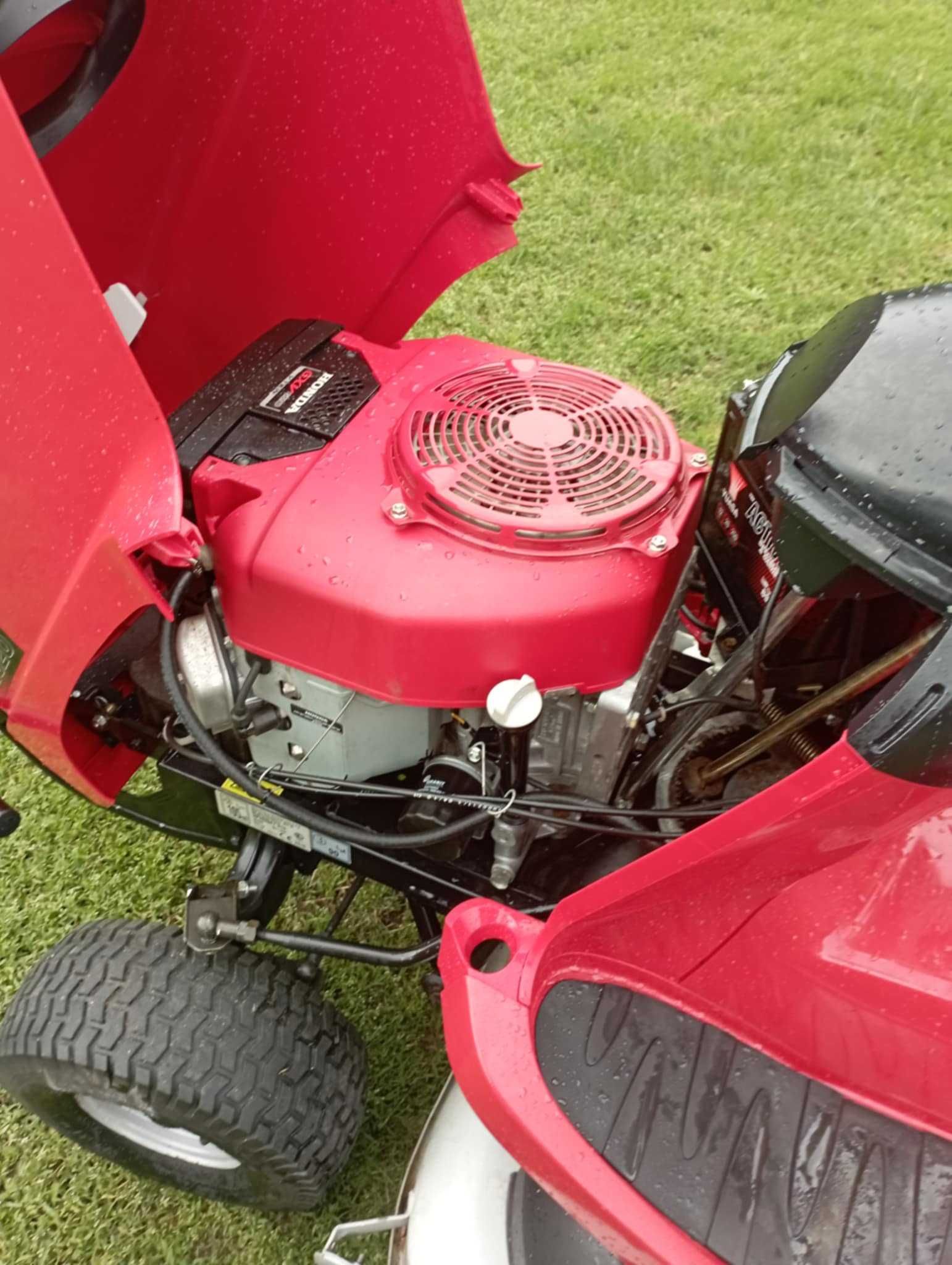 Honda 2620 V-Twin Hydrostat