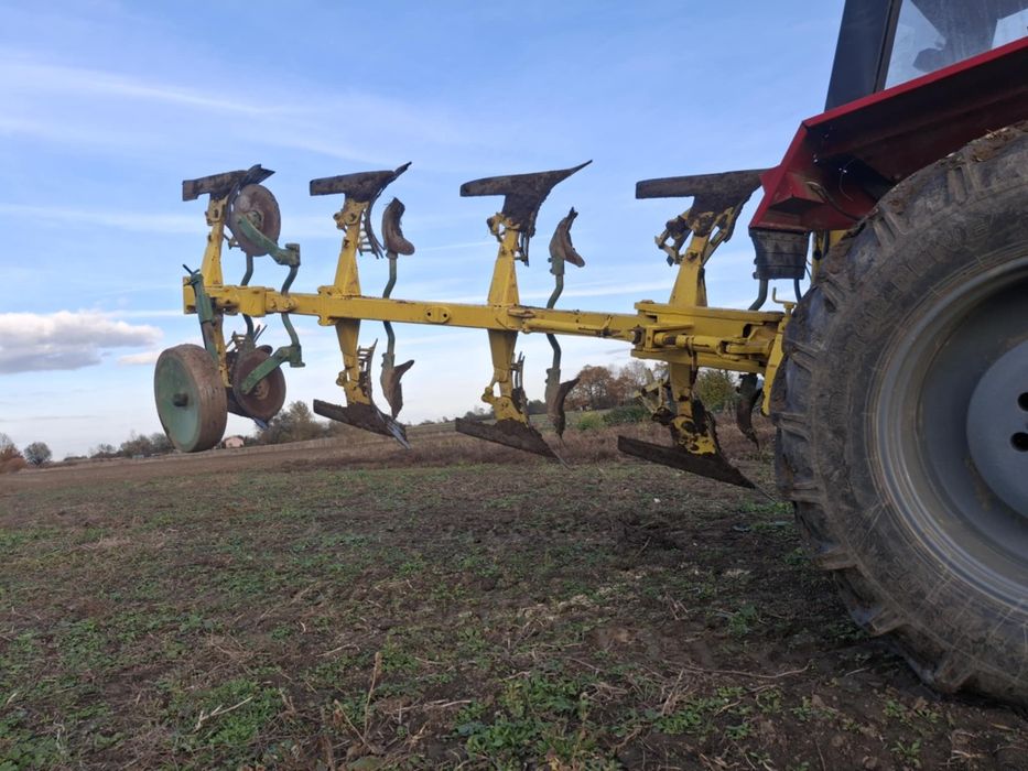 Pług obrotowy 4 skibowy Widder