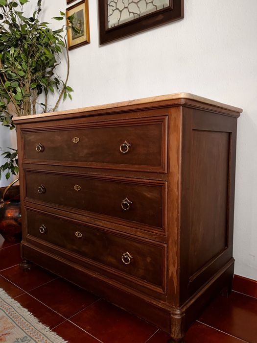 Conjunto de comoda antiga com tampo em marmore + espelho decorativo