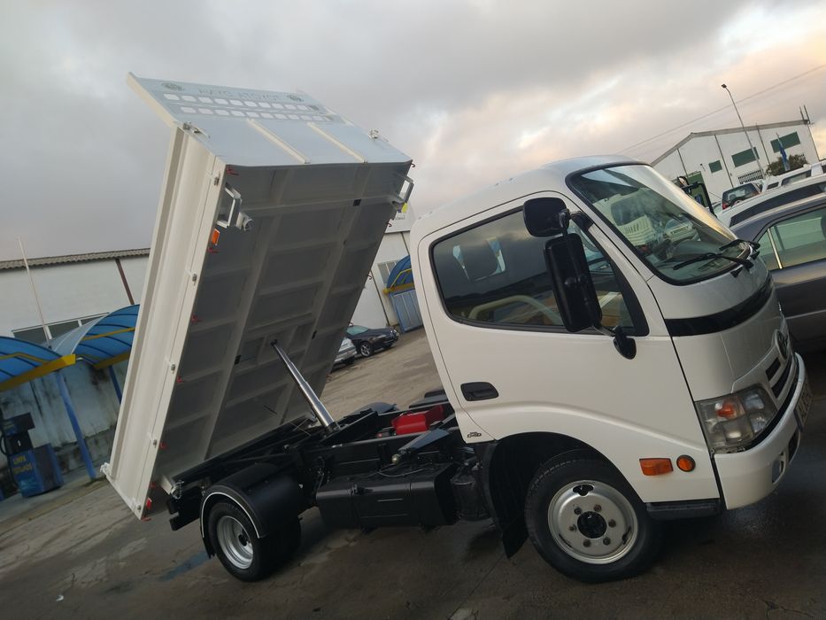 Toyota's Dyna [Bascula, Tri-Basculante, frigorífica, TIR, plataforma,e