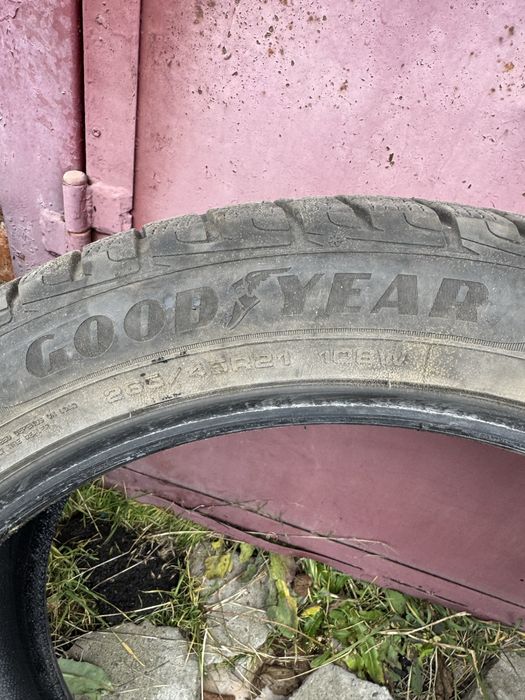 Зимова резина GOODYEAR ULTRAGRIP 265/45 R21