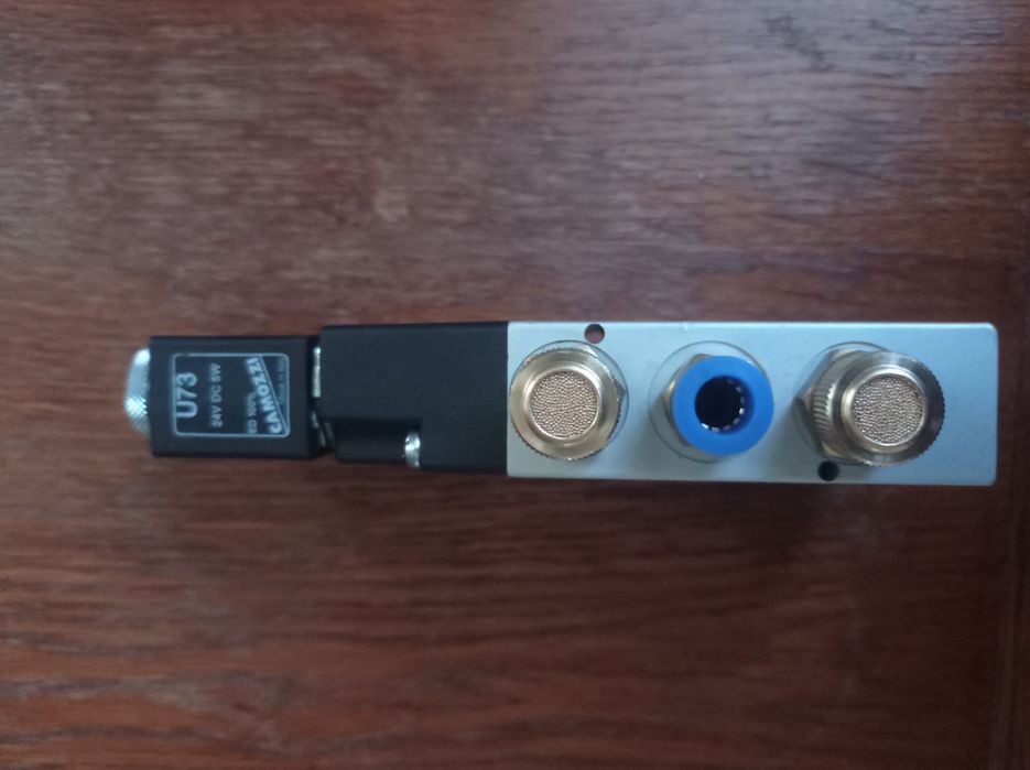 Пневморозподільник Camozzi 354-015-02IL