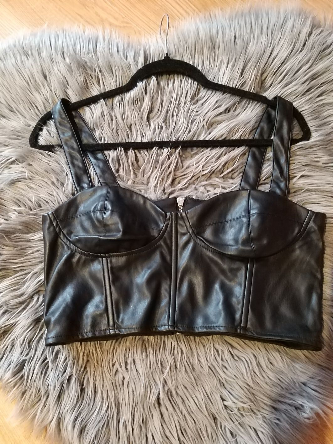 Top bralet krótki z eko skóry SINSAY NOWY!