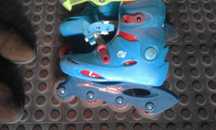 Patins em linha azuis da decatlon 31, 33, 34 (3 pares)