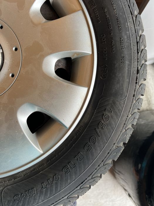 Koła zimowe VW 5x100 R15 cena za 2szt. Dostępne 4szt.