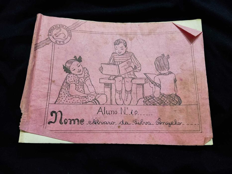 Cadernos escolares antigos