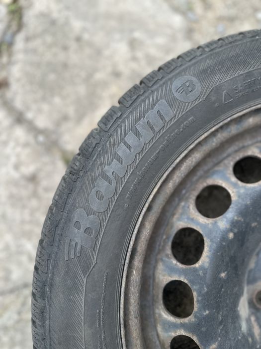 Opony zimowe z felgami stalowymi 16 cali