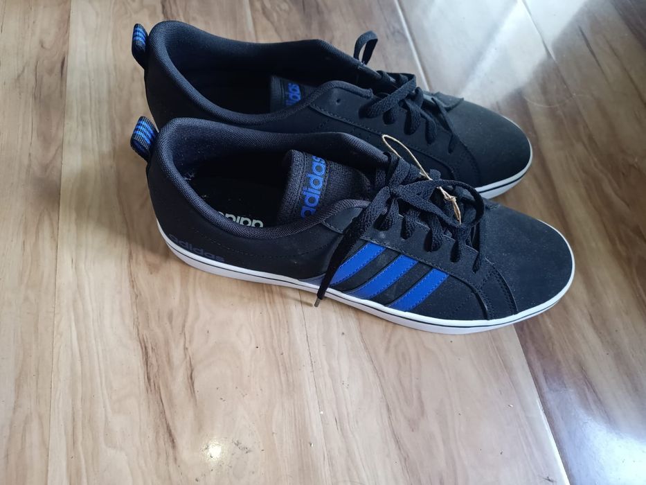 Кроссовки adidas новые оригинал по стельке 30.5 см