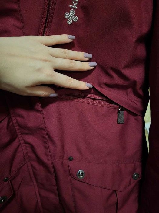 Жіноча вітровка, на весну або осінь