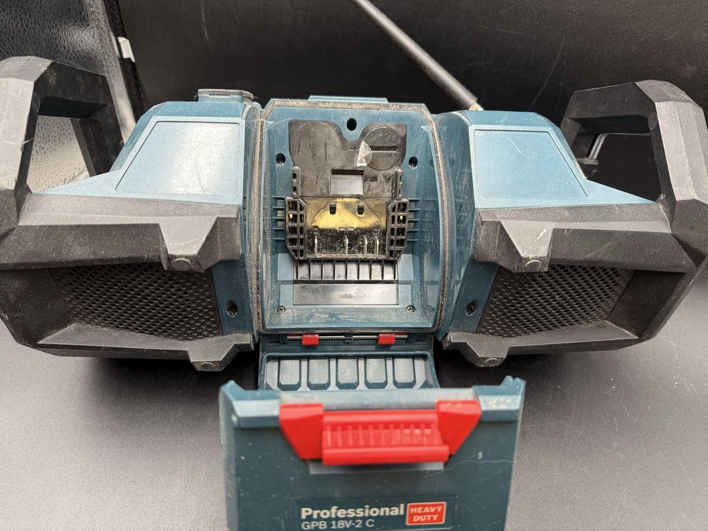 Radio budowlane Bosch Professional GPB 18V-2C+Aku 4Ah. Lombard Łódź.