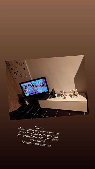 Móvel TV em branco e cinza