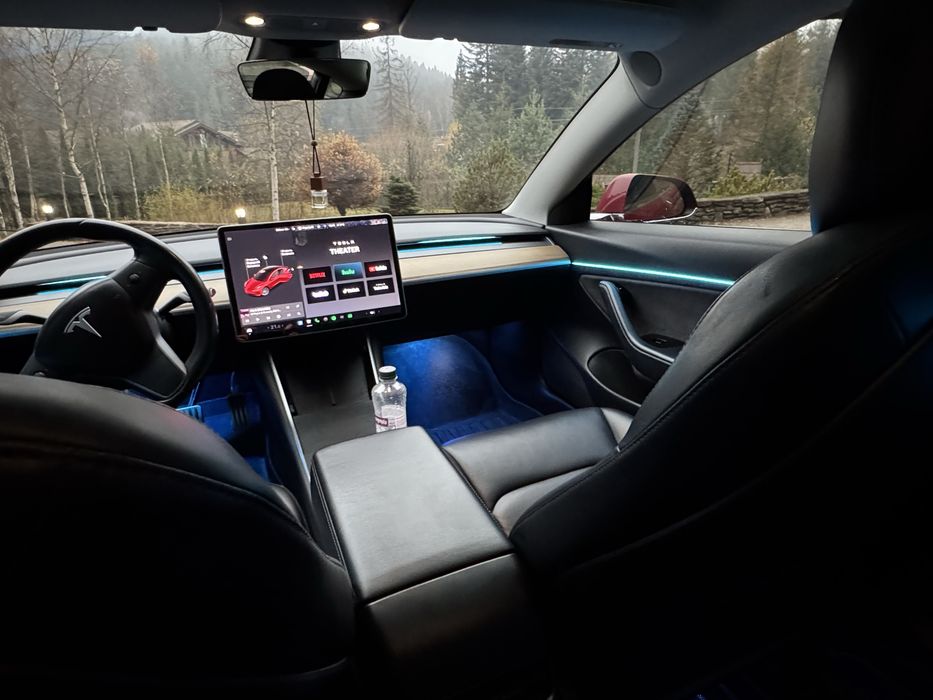 Тесла Tesla модел 3 performance 510 к.с.