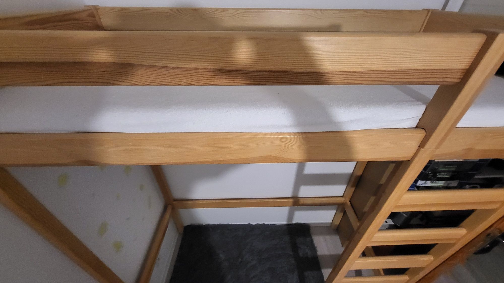 Łóżko dziecięce na antresoli drewniane 160x70