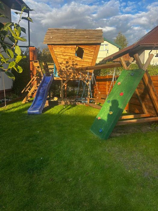 Domek dla dzieci, domek na drzewie