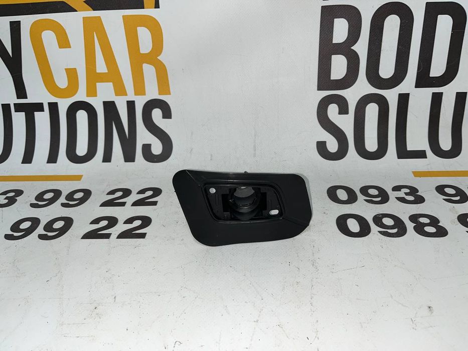 Кріплення омивача праве (ліцензія) VOLVO XC60 2018-21 )