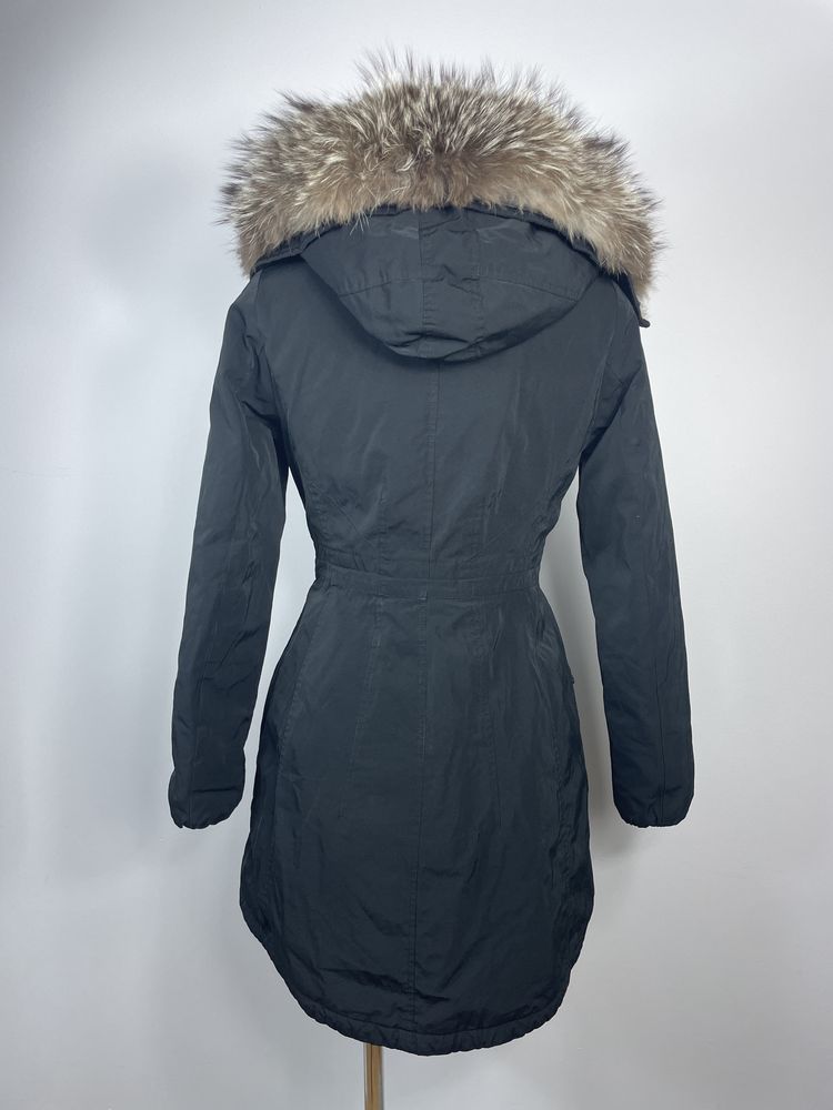 Kurtka Moncler damska Monticole płaszcz puchowy z futrem naturalnym XS