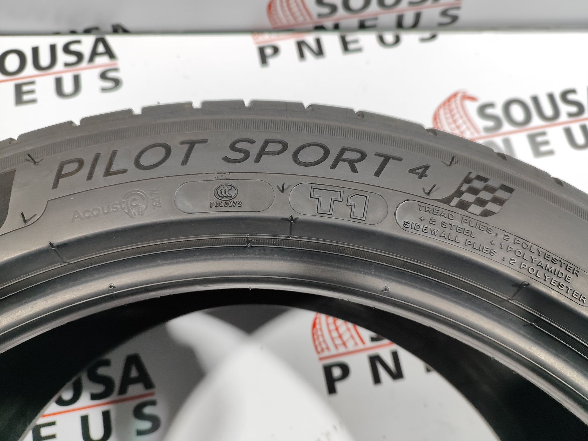 2 pneus semi novos 235-45ZR18
