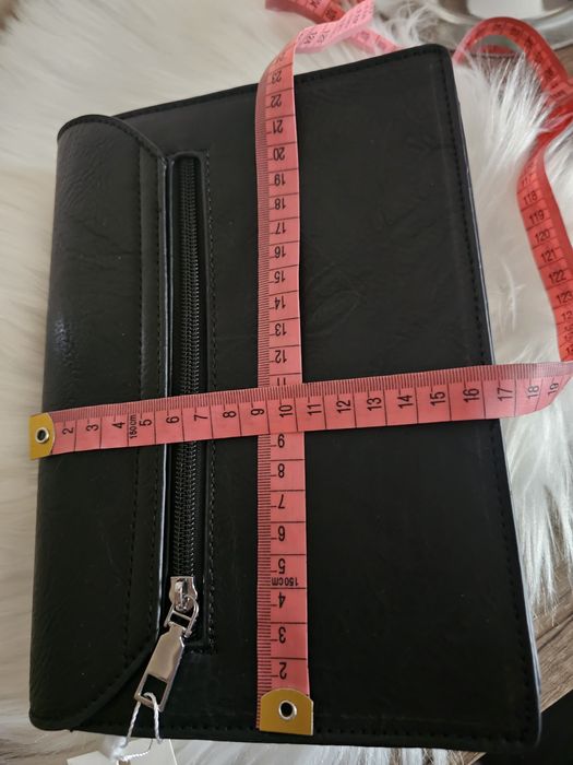 Czarna torebka listonoszka z ekoskórki