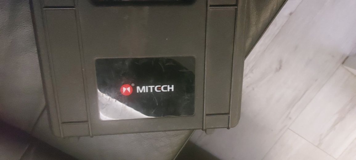 Miernik grubości lakieru MITCCH MCT 200