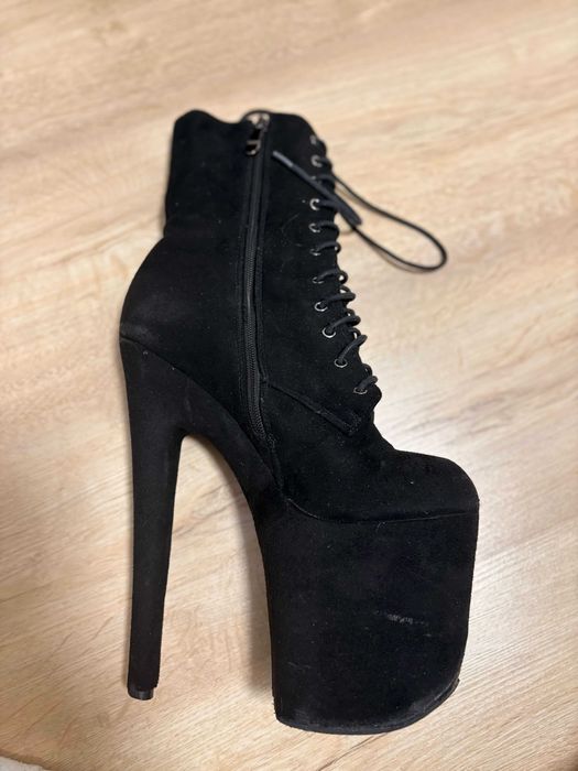 Продам Стріпи Kilena ботінки 38рб трійки