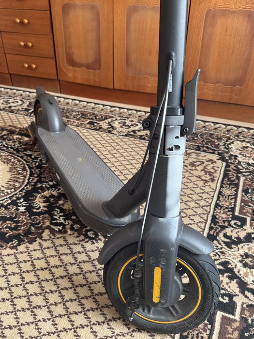 Електросамокат Ninebot Segway Max g30