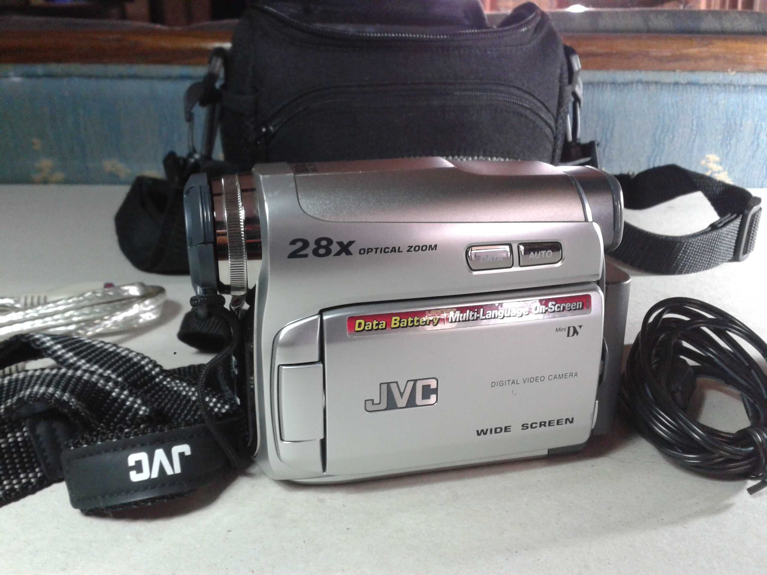 mini DV - JVC (câmara filmar) + Portátil c/firewire