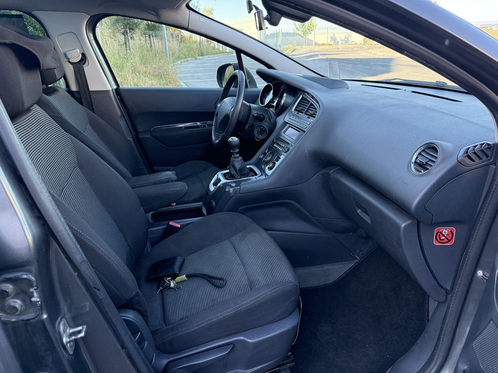 Peugeot 5008 1.6hdi ( 7 lugares)
