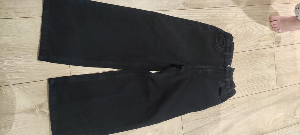 Jeansy szerokie pepperts 134 prawie nowe 
Stan idealny używane kilka r