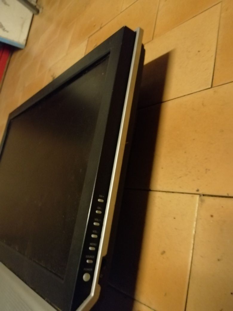 Mini  televisão a trabalhar