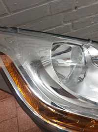 Lampa  Reflektor prawy przód Citroen C4 II Hatchback