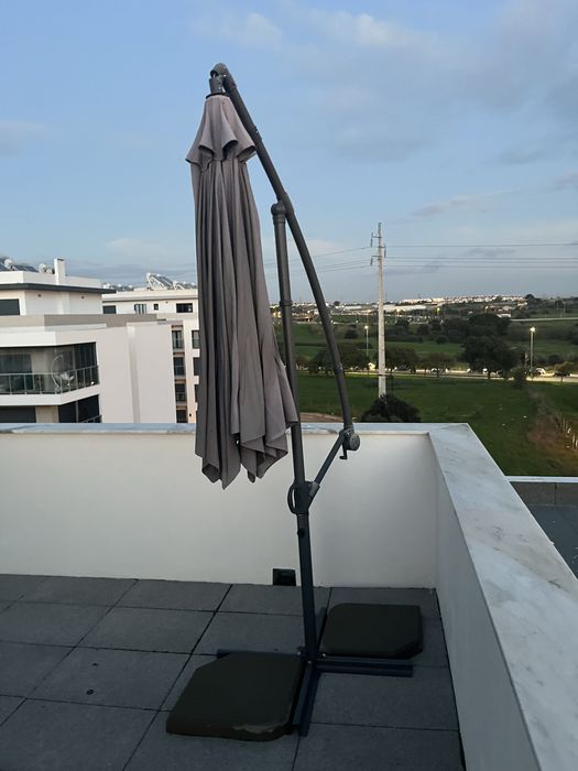 Gurda sol de piscina e jardim