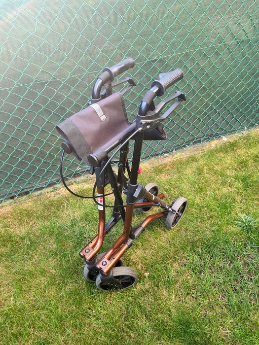 Chodzik Dietz Taima M, z opcją siedzenia