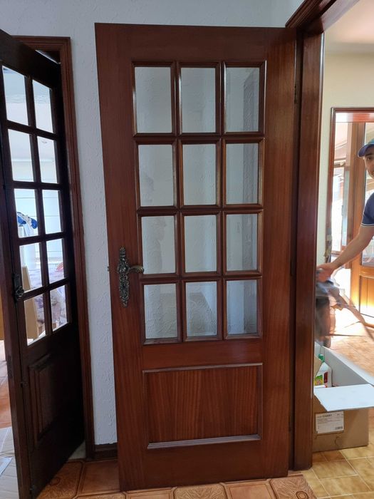 Porta para divisão de casa