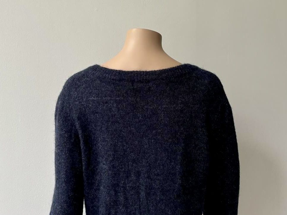 Life Time sweter damski L wełna moher
55%wełna 
10%moher 
Rozmiar XL