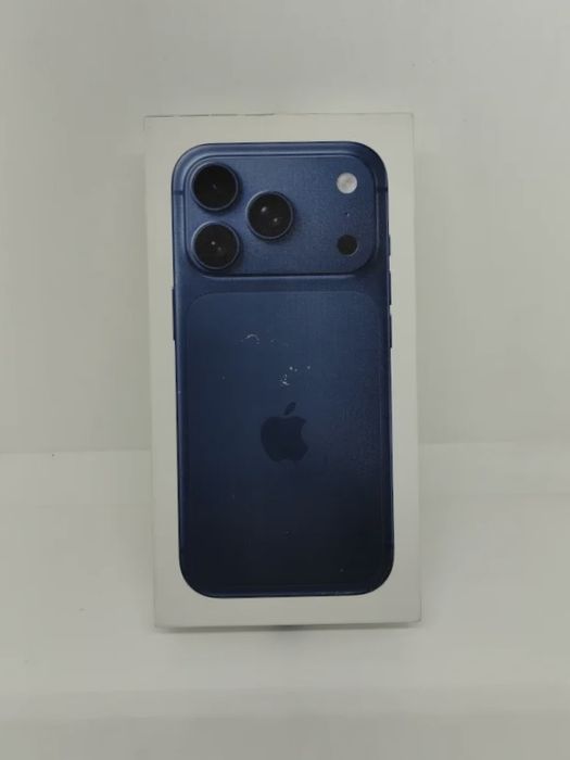 iPhone 17 Pro Max - 512GB - SELADO