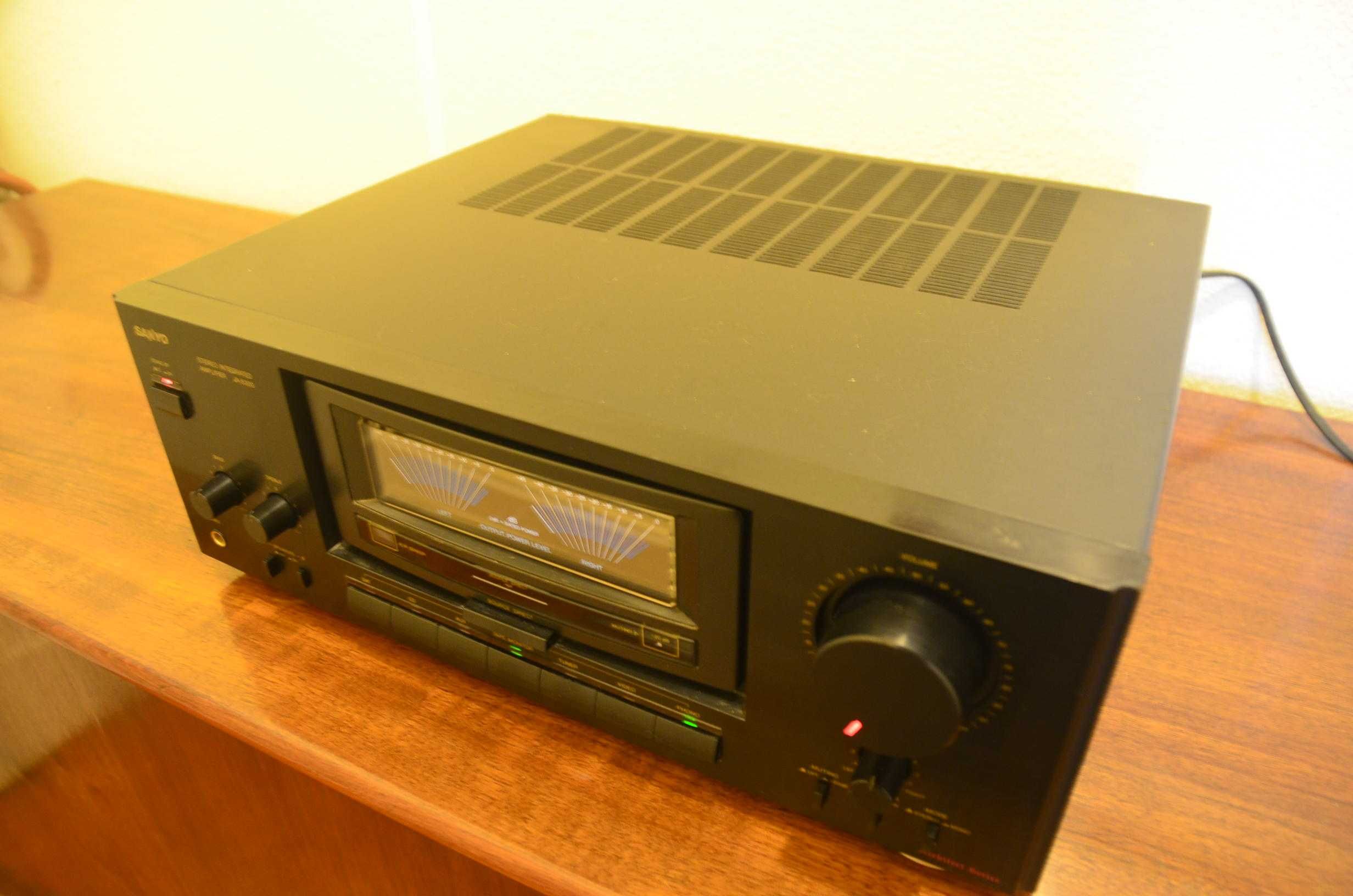 Amplificador Sanyo JA8300