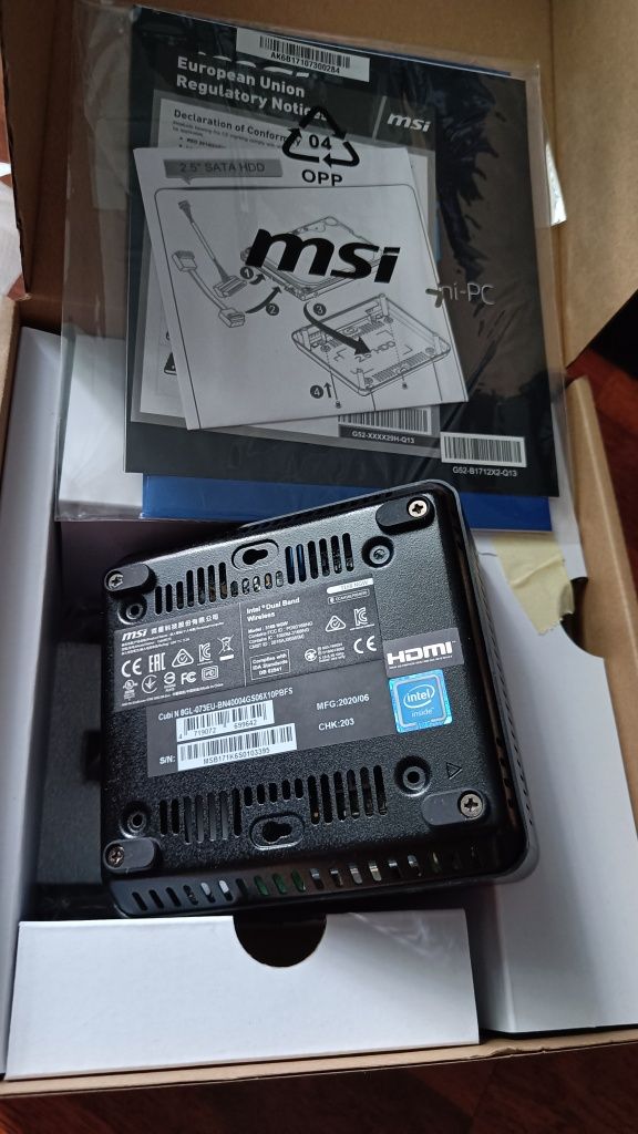 Mini komputer MSI Cubi N Intel N4000