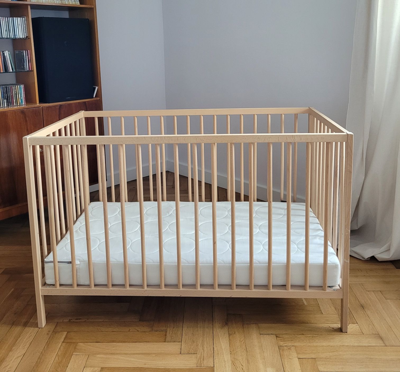 Łóżeczko niemowlęce IKEA Sniglar z porządnym materacem Jattetrott