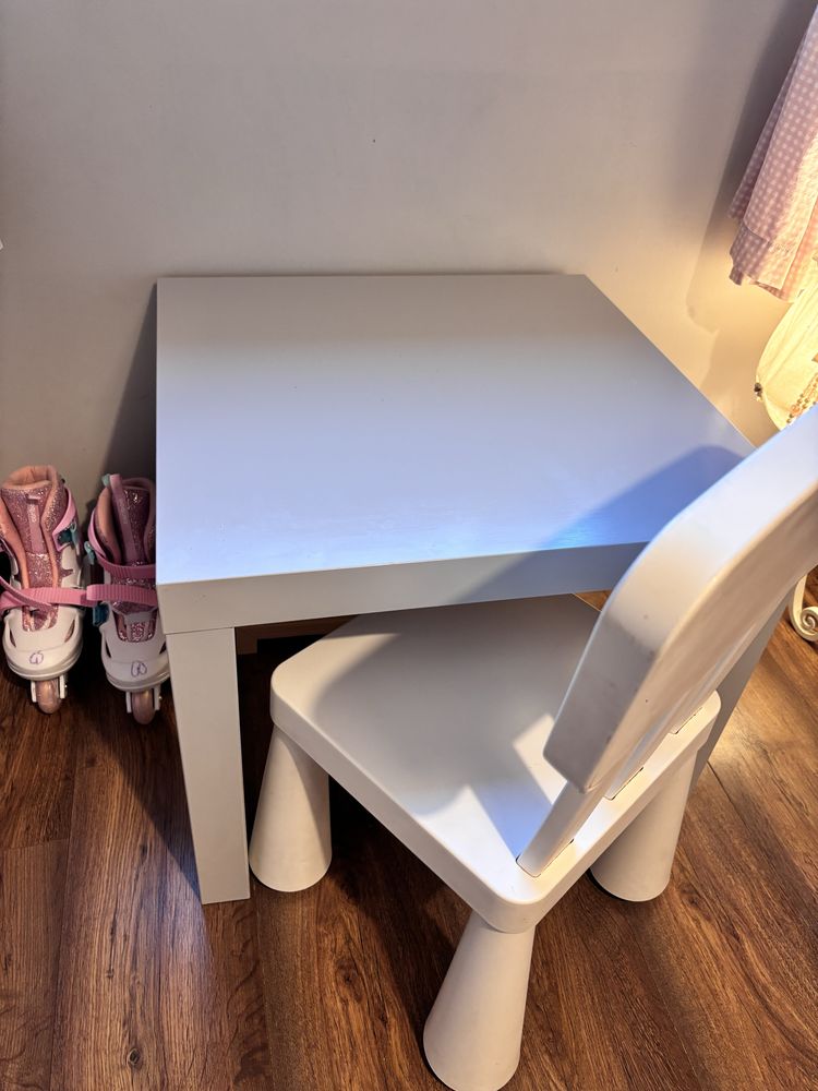 Stolik Ikea szary krzesełko Ikea