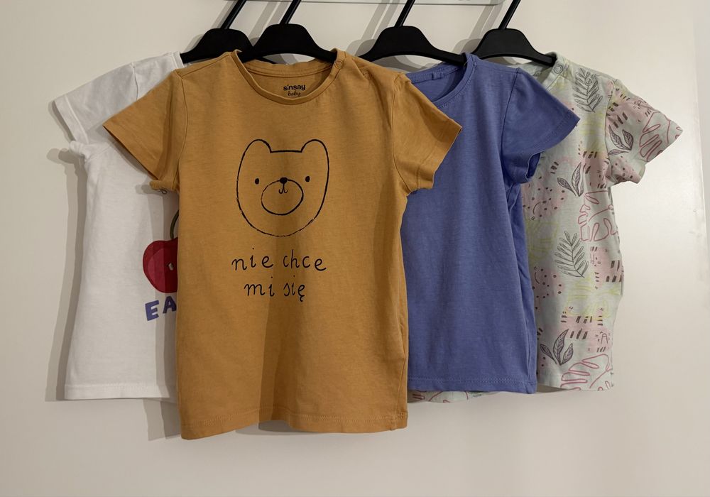 4 sztuki t-shirt dla dziewczynki Sinsay rozmiar 98