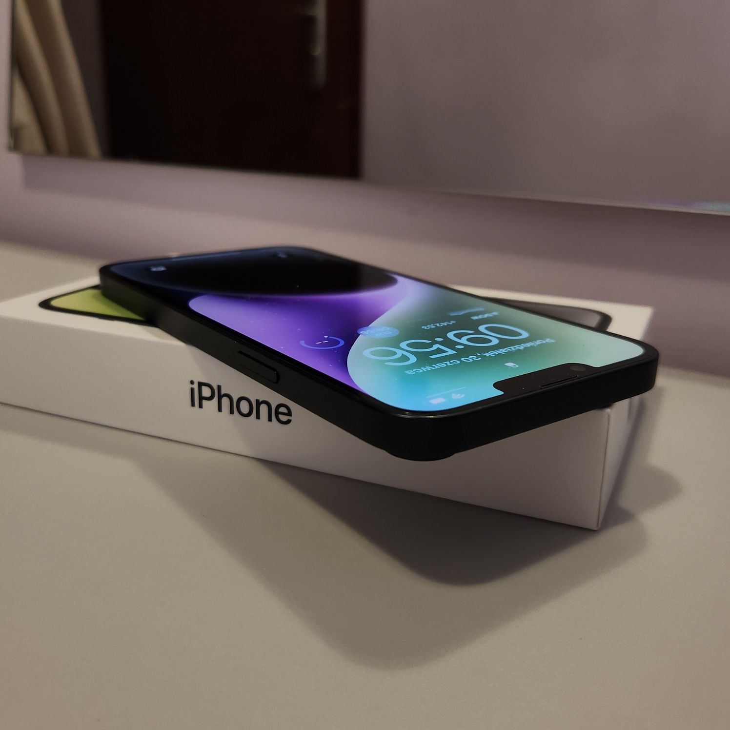 iPhone 14 Plus 256GB + AirPods 4 ANC