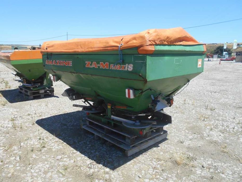 Espalhador de adubo Amazone 2.000L