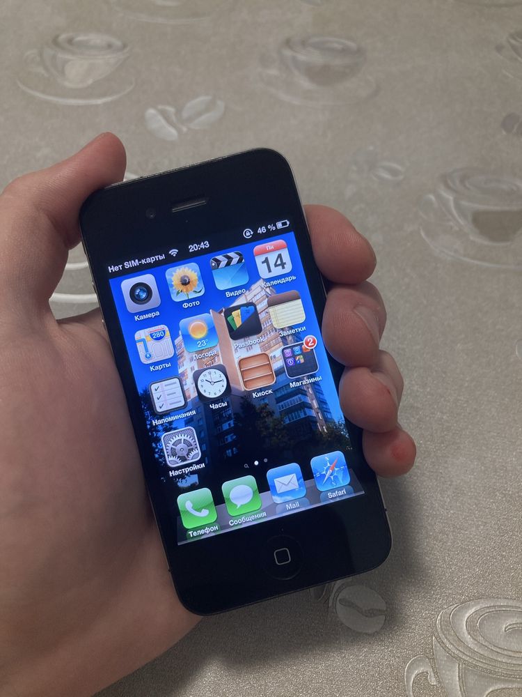 Продама мобильный телефон/смартфон iPhone 4 16gb Neverlock