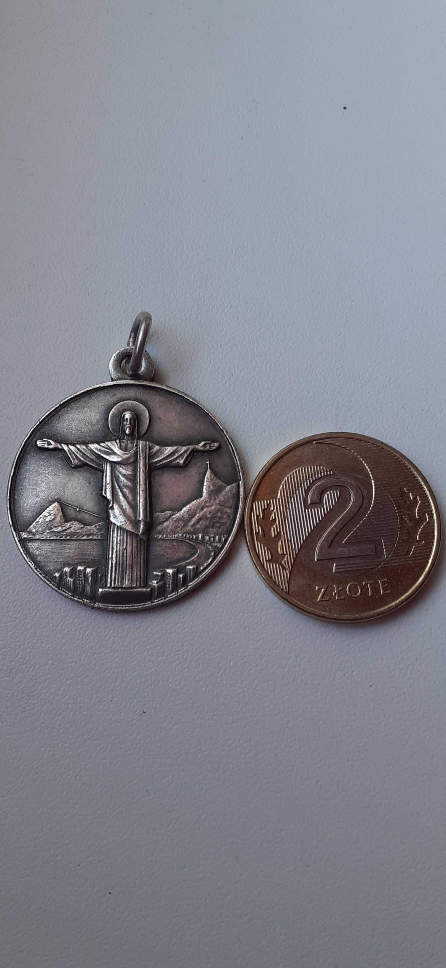 Medal-wisiorek srebro-posrebrzany antyk.
